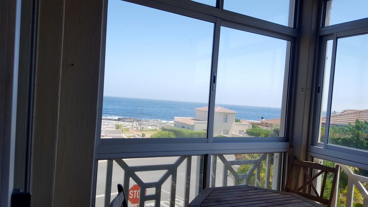 Hermanus Beach Club Apt 186 & 208 Apartment Bagian luar foto